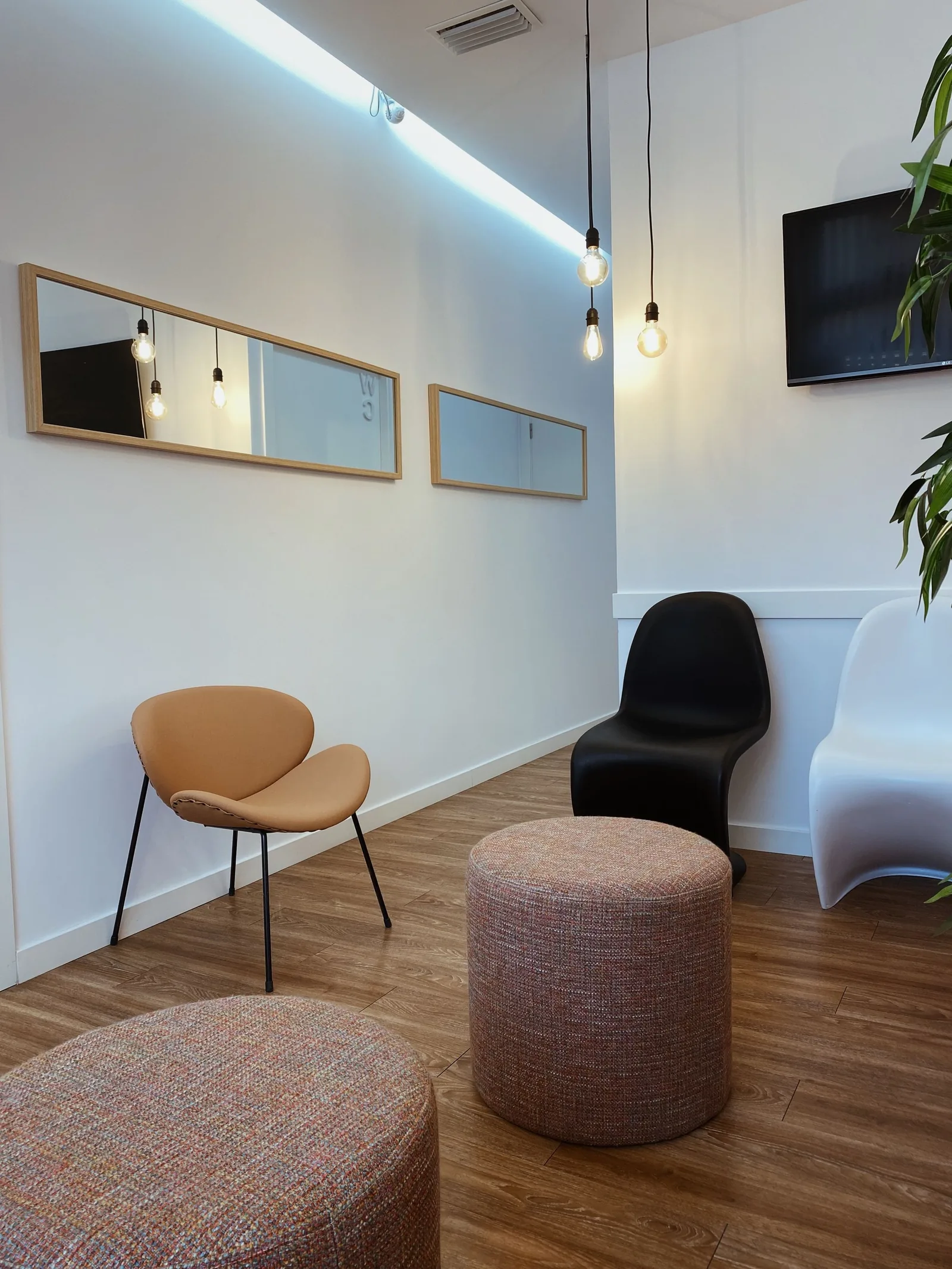The patient lounge at Sapphire Dental Studio